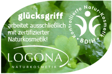 grüne blätter, text: glückgriff arbeitet ausschließlich mit zertifizierter naturkosmetik!